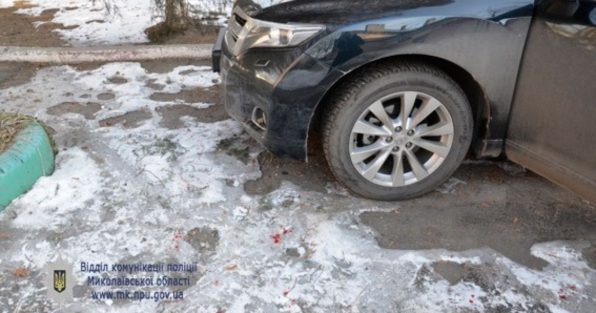 У Миколаєві після замаху, підприємця госпіталізували з вогнепальними пораненнями голови