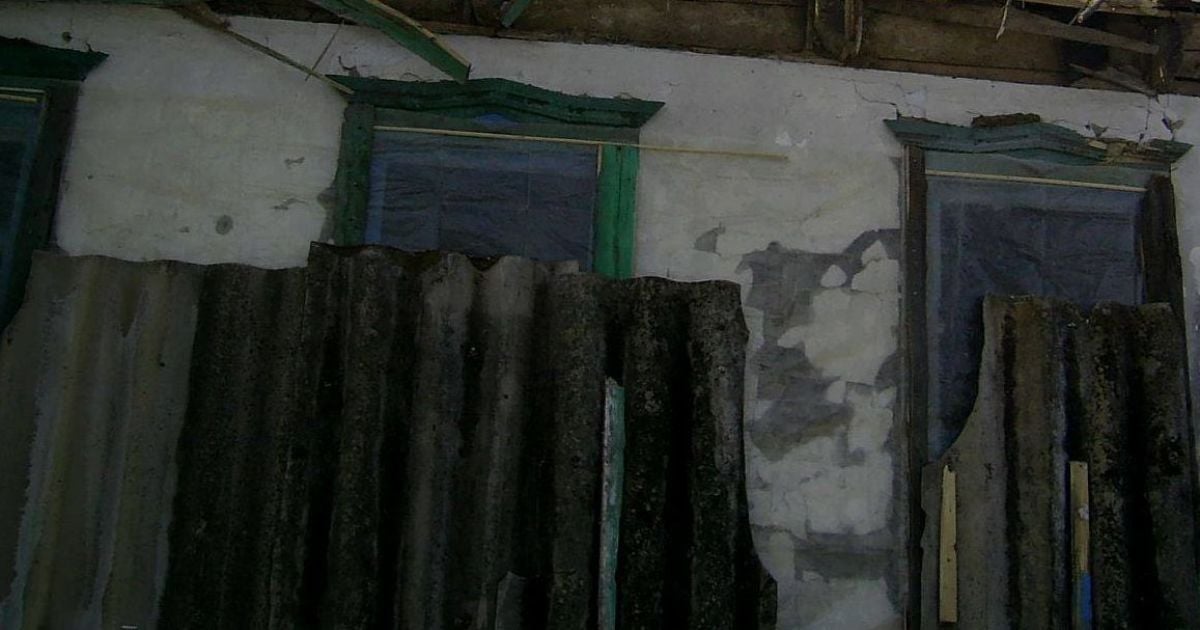 Обстріляний будинок на Луганщині. Архівне фото