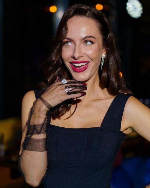 Ексдружина Остапчука розсекретила свого заможного залицяльника й курйоз: "Три роки не втрачає надію"