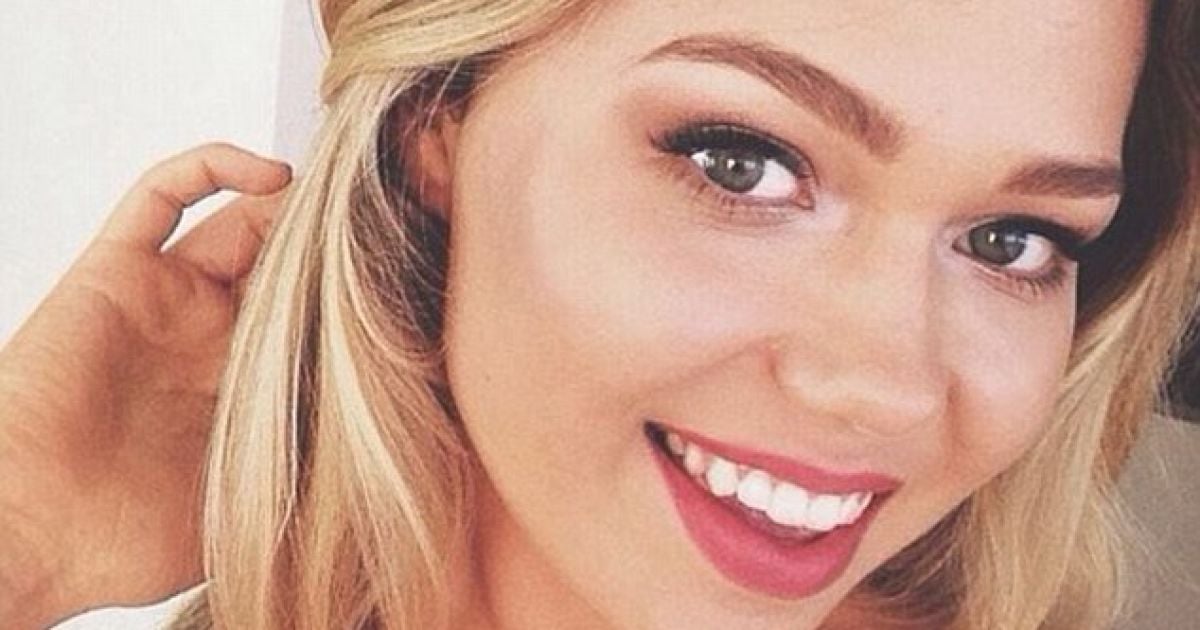 Модель отказалась от соцсетей / © Instagram/@essenaoneill