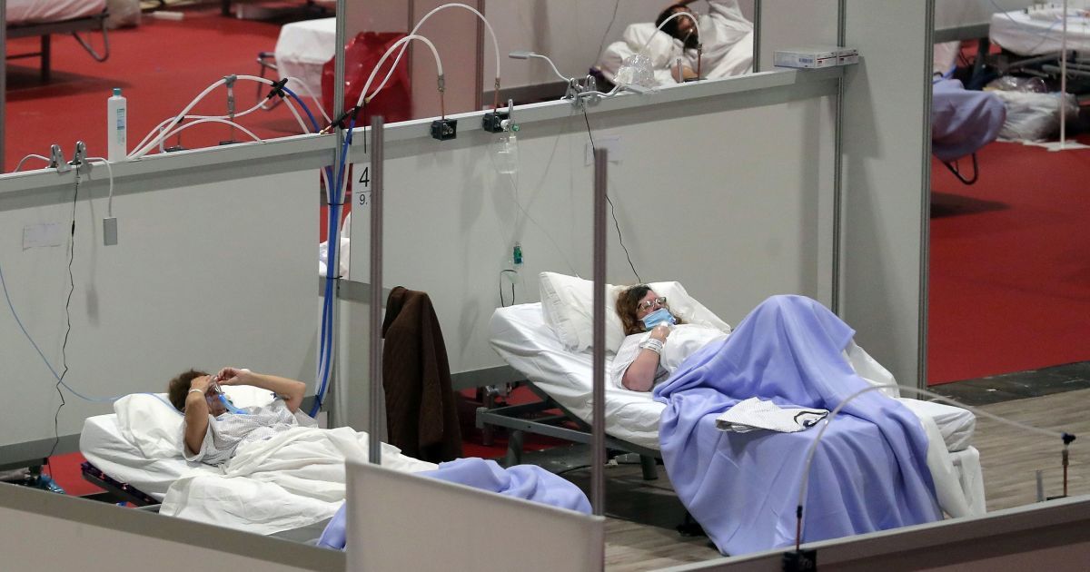 Коронавірус у світі: антирекорд у Франції, а в Росії затримання медиків