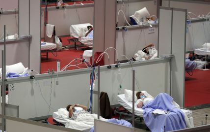 В Испании пошла на спад смертность от коронавируса, однако за сутки в стране погибло более 800 жертв