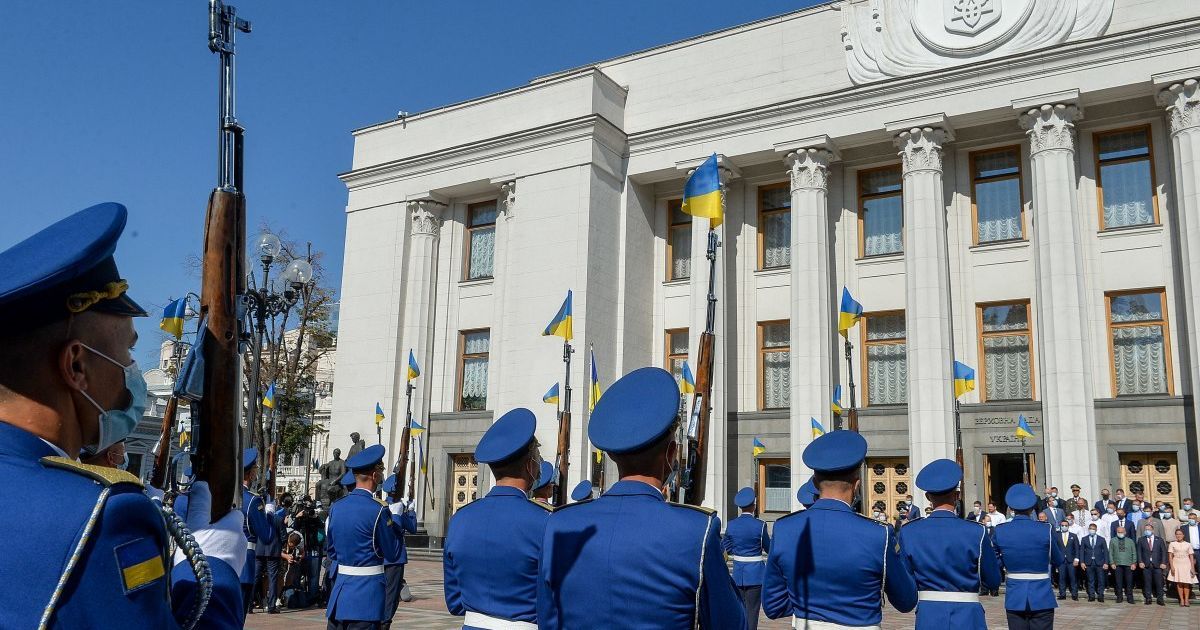 Потрапити до Верховної Ради України після війни найбільше шансів мають вихідці з військового середовища