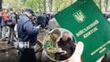 Черги до ТЦК та СП / Колаж: ТСН.ua