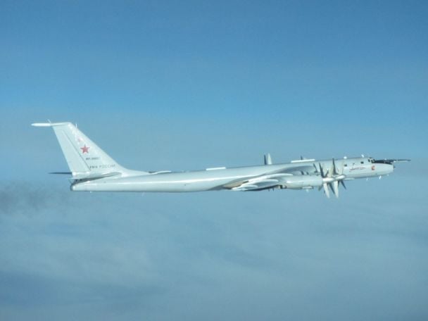 Перехвачен ВВС Великобритании российский Ту-142 / © raf.mod.uk