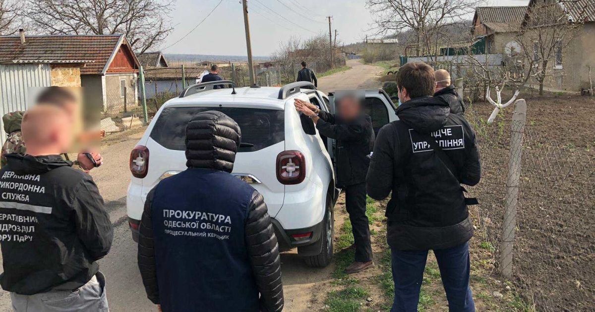 В Одесской области мужчина переправлял людей через госграницу в обход пункта пропуска