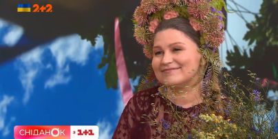 Чоловіки теж ворожать: як Єгор Гордєєв та Юрій Горбунов плели вінки на Купала у студії "Сніданку"