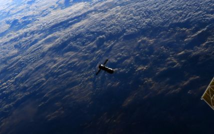 Астронавт з МКС зняв падіння російського космічного модуля