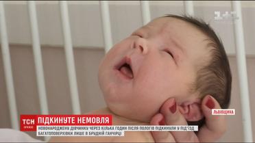 На Львівщині мати покинула немовля у під'їзді житлового будинку