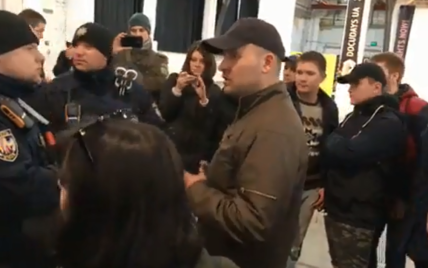 Неизвестные сорвали выставку Docudays в Киеве