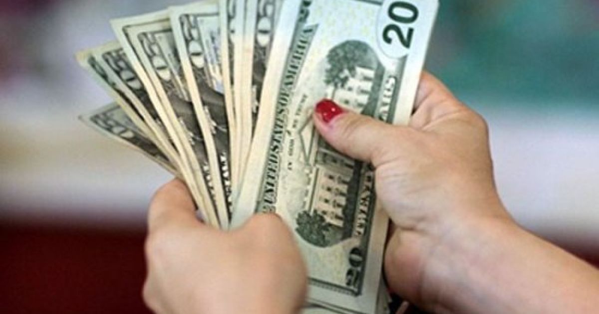 Доллар подорожает до 21,61 гривны