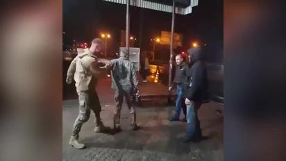В Полтаве двое мужчин совершили нападение на военных