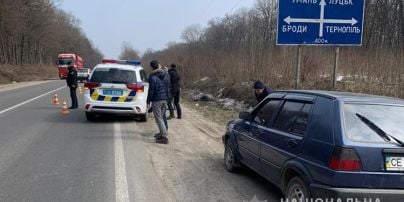 В Тернопольской области Lexus сбил бабушку с внуком: женщина скончалась на месте ДТП