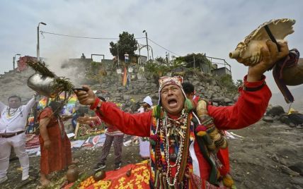 Шамани Перу під час новорічного ритуалу визначили дату закінчення війни в Україні (фото, відео)