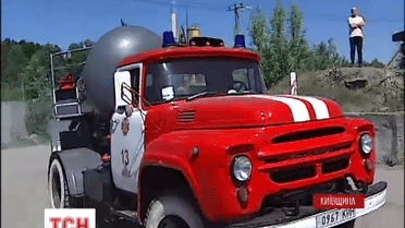 Пожар на месте взрывов на нефтебазе почти потушили