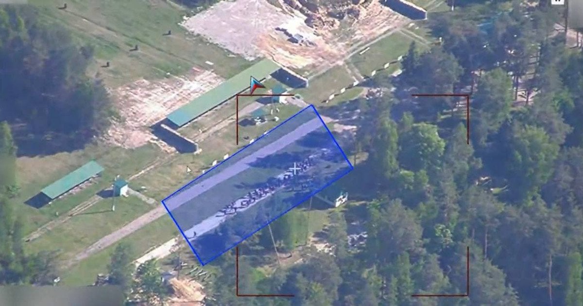 Скриншот с пропагандистского видео: РФ утверждает, что это – кадр удара по полигону