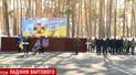 Почесна варта знову падає: на урочистостях НГУ зомлів прапороносець із президентським штандартом