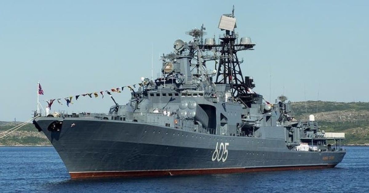 У Баренцовому морі горить великий російський корабель "Адмірал Левченко"