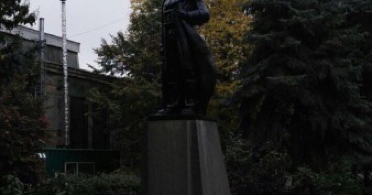 Пам&#039;ятник Леніну в Одесі перетворили на пам&#039;ятник Дарту Вейдеру / © Думская