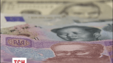 Українська валюта утрачає позиції