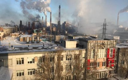 В Авдеевке обесточен коксохимический завод: город остался без воды, электричества и тепла