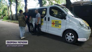 Волонтерські "швидкі" на фронті: як евакуюють людей з найгарячіших точок