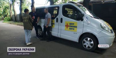 Волонтерські "швидкі" на фронті: як евакуюють людей з найгарячіших точок