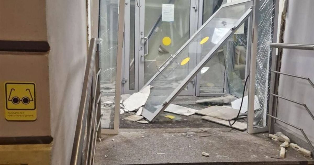 Наслідки вибуху в банку в Санкт-Петербурзі