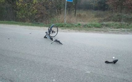 На Житомирщині поліцейський збив на смерть велосипедиста і втік з місця трагедії