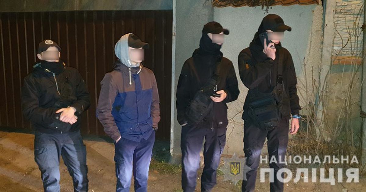В Миколаєві неповнолітні посеред вулиці влаштували розбірки зі стріляниною