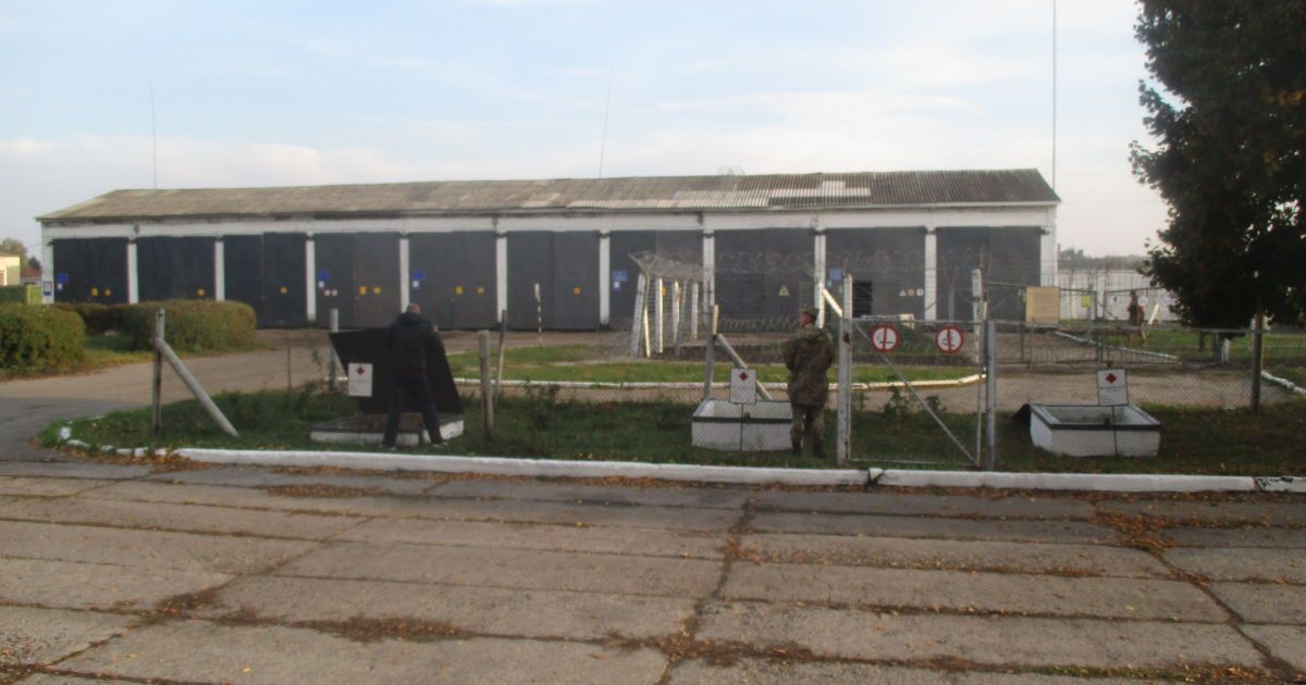 На Киевщине разоблачили начальника воинской части, слившего топливо на миллион гривен