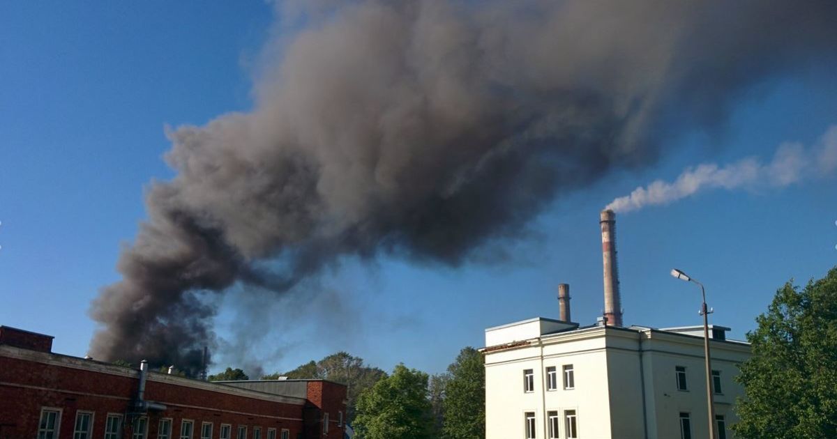 В Эстония произошел пожар на химзаводе