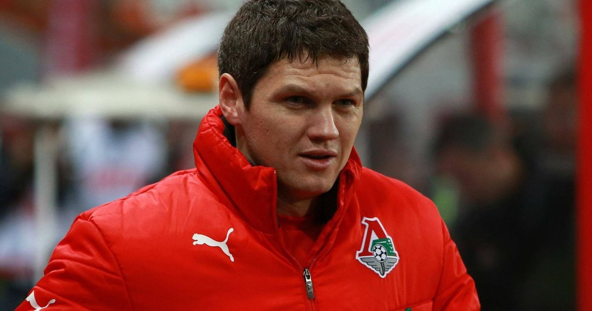 Михалик в Москве еще на год.
