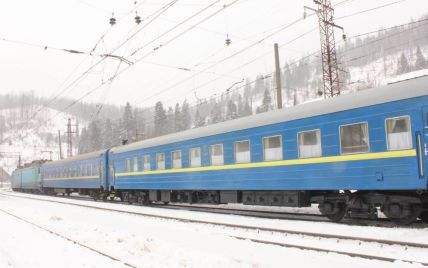 "Укрзалізниця" призначила на зимові свята 19 додаткових поїздів та подовжила низку маршрутів