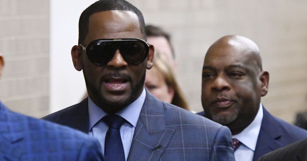 Не лише за зґвалтування: співак R.Kelly знову потрапив до в'язниці