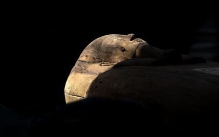 В Египте археологи наткнулись на мумию, покрытую золотом