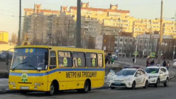 "Метро" на Троєщину / © Хмарочос