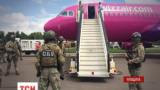 У аеропорту "Київ" шукають вибухівку на борту літака