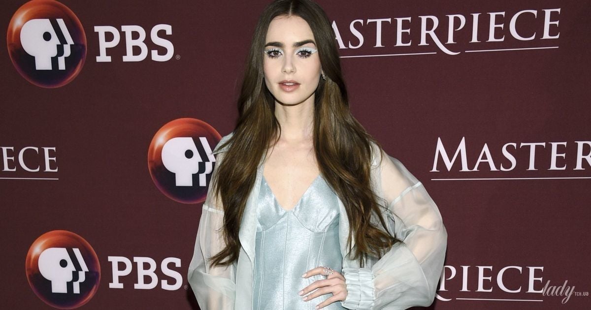 Лили Коллинз