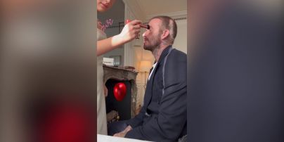 Дэвида Бекхэма растрогало видео, как его 12-летняя дочь красится перед показом Виктории