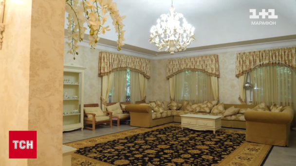 Интерьеры имения