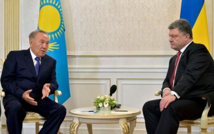 В Астане началась встреча тет-а-тет Порошенко и Назарбаева