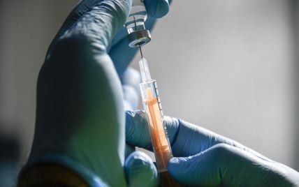 За сутки прививки от коронавируса получили более 4 тысяч украинцев