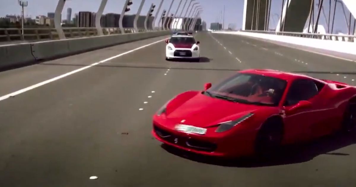 В Абу-Даби сняли эффектный ролик о работе полицейских