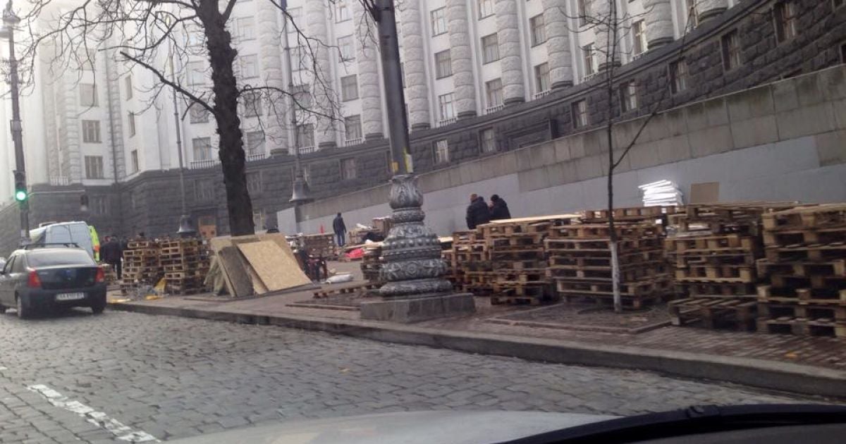 Палаточный городок перед Кабмином свернули