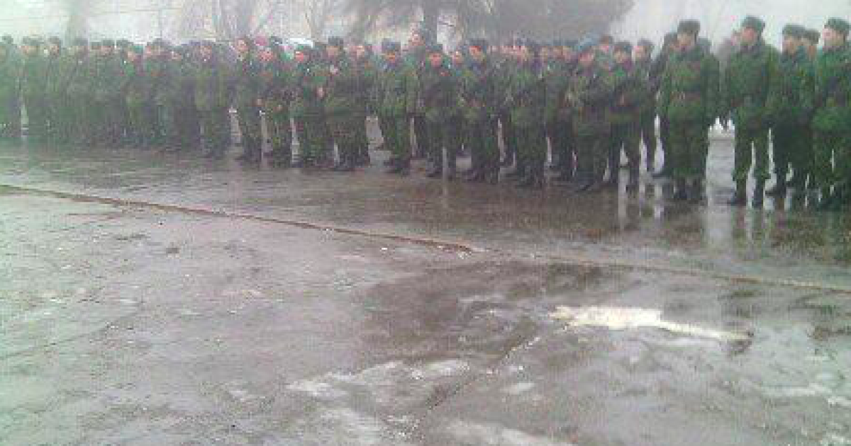 На главной площади города появилось немало военной техники / © Фото: Ольга Павловская