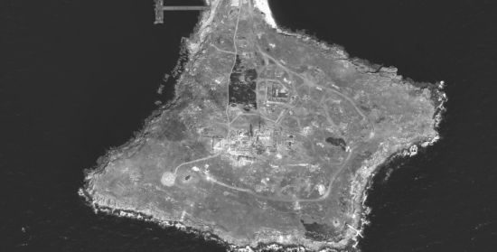 Поспіхом палили техніку і документи: ЗСУ розповіли, як росіяни тікали зі Зміїного, та перелічили втрати ворога