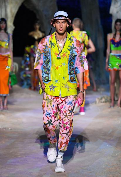 Коллекция Versace трет-а-порте сезона весна-лето 2021 / © East News