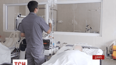 Четырех раненых бойцов отправили на вертолете в больницы Днипра