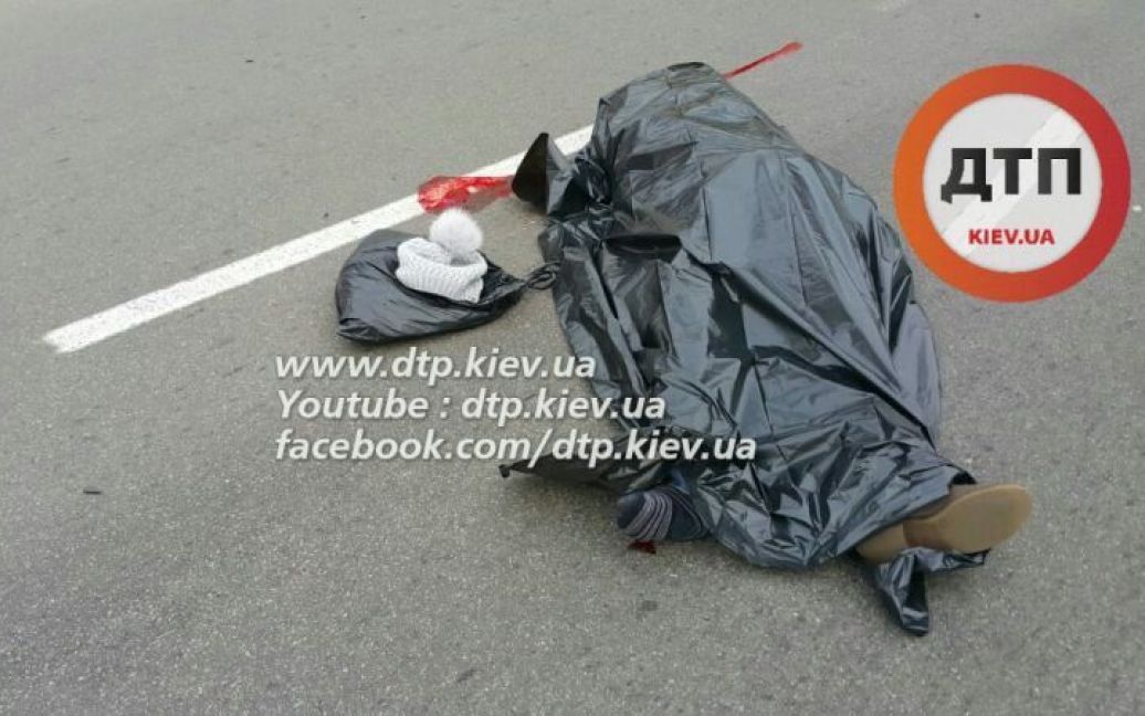 У Києві під час ДТП із поліцейським авто загинула жінка / © dtp.kiev.ua